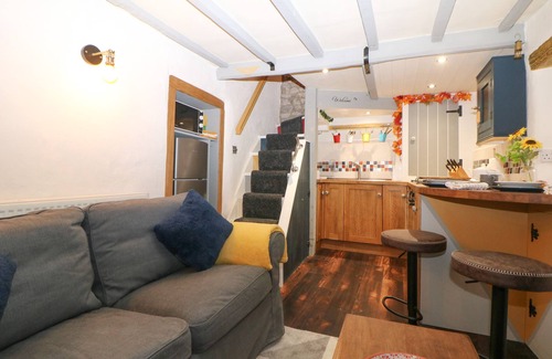 Peak District Cottage | WINSLADE, pet friendly, character holiday cottage in Bradwell