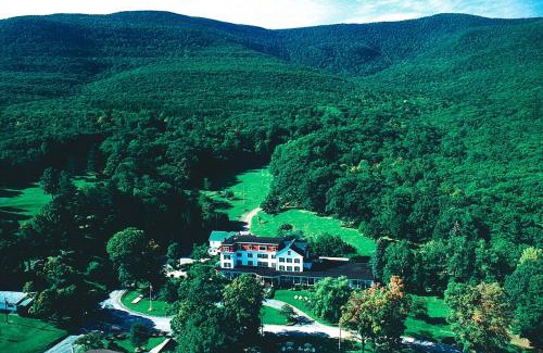 Round Top Resort | Winter Clove Family Inn