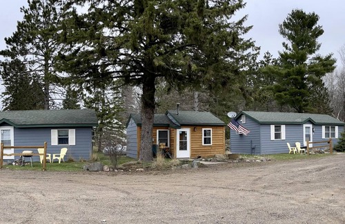 Winter Cottage | Winter Nights Cottages: Cottage 5 Winter, Wisconsin vacation rental.