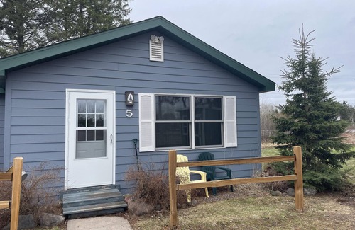 Winter Cottage | Winter Nights Cottages: Cottage 5 Winter, Wisconsin vacation rental.