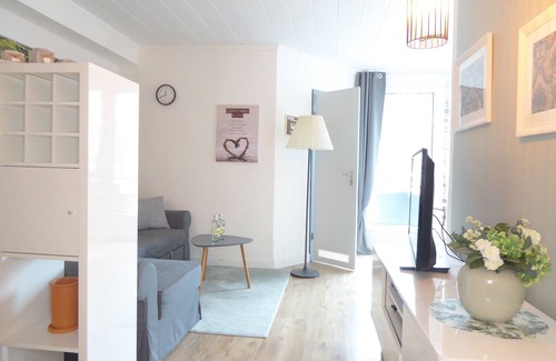 Winterberg Apartment | ★Winterberg Sunrise★ private terrace★ WiFi ★ for up to 4 people ★Sauna