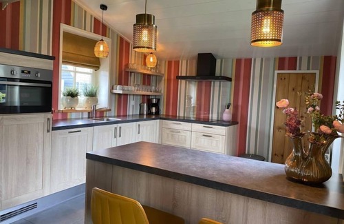 Hippolytushoef House | Wiringherlant by Interhome