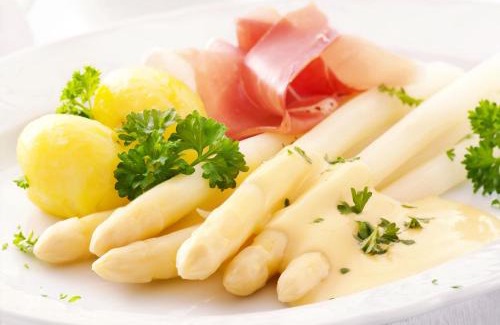 Edelsfeld Hotel | Wirtshaus & Hotel Goldener Greif