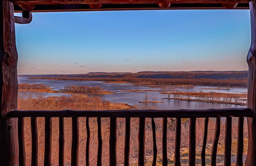 Cassville House | Wisconsin Luxury Log Mansion | Sleeps 15