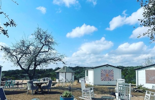 Dripping Springs Cabin | Wisdom Cabin @ 13 Acres - Yoga/Hike/Meditate