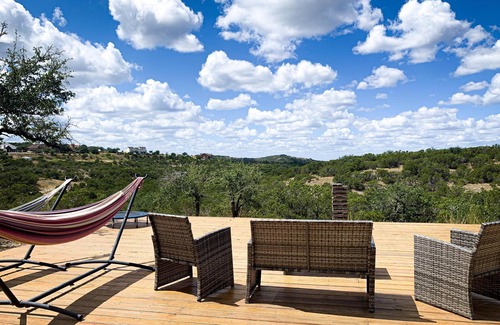 Dripping Springs Cabin | Wisdom Cabin @ 13 Acres - Yoga/Hike/Meditate
