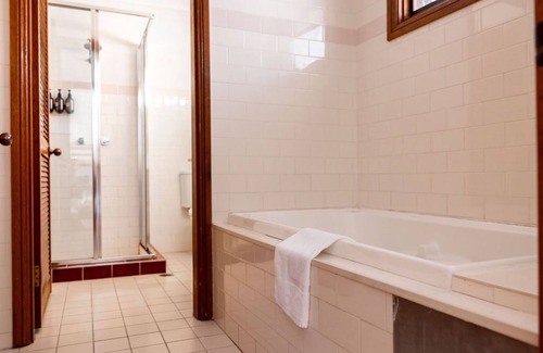 Wisemans Ferry Hotel | Wisemans Retreat