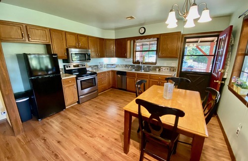 Summerfield House | Wister Lake Cabin
