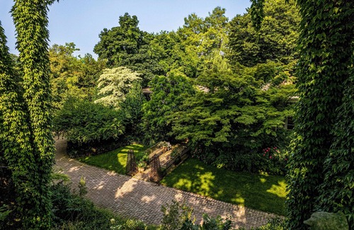 Lonato del Garda Villa | Wisteria Holiday Home