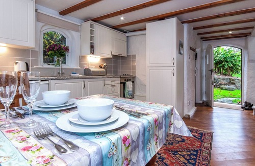 Fishguard Cottage | Wisteria Lodge - QC1677