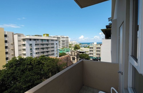 Miramar Apartment | With Balcony | For Family & Friends | Free Parking | Near The Beach