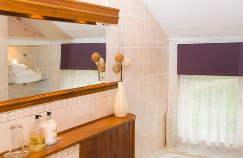 Meathop Bed & Breakfast | Witherslack Hall Farm