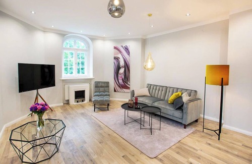 Radeberger Vorstadt Apartment | Wohnperle Estelle *electric fireplace*balcony*villa*