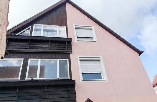Lonnerstadt Apartment | Wohnung Beth im Dachgeschoss mit Balkon
