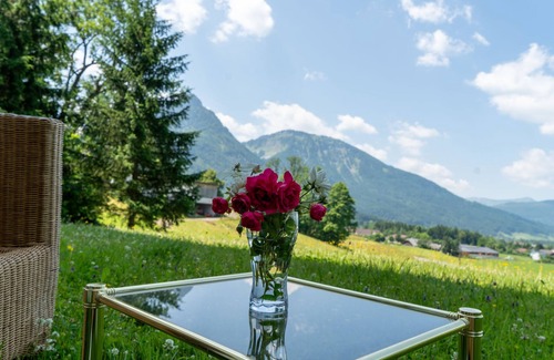 Strobl Apartment | Wohnung Garten 1 Seeblick by Interhome