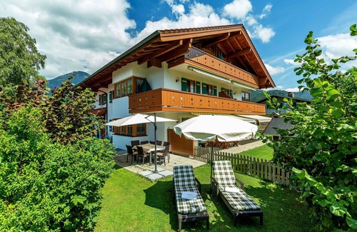 Unterwoessen Apartment | Wohnung Hochgern (Ferienwohnung ca. 52 m², max. 4 Personen, 2 Schlafzimmer, Wohnküche, Balkon, WLAN, TV)