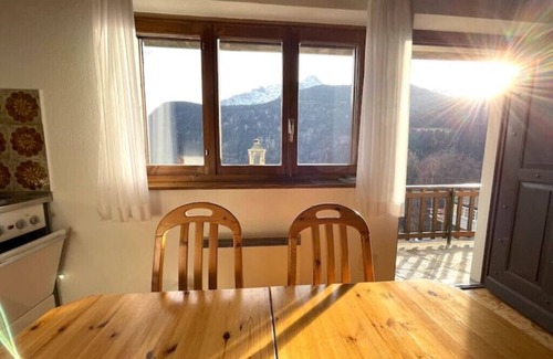 Calpiogna Apartment | Wohnung mit Parkplatz-terrasse-küche-berg Aussicht