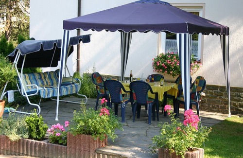 Pockau-Lengefeld Apartment | Wohnung mit Schwimmbad in Pockau