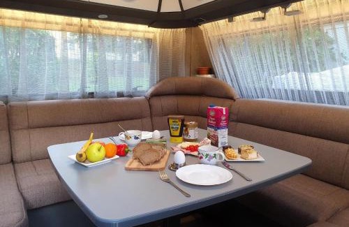 Lossatal Apartment | Wohnwagen am Rittergut Dornreichenbach