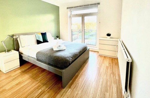 Wokingham Apartment | Wokingham Stylish and Spacious 3 Bedroom Townhouse 35