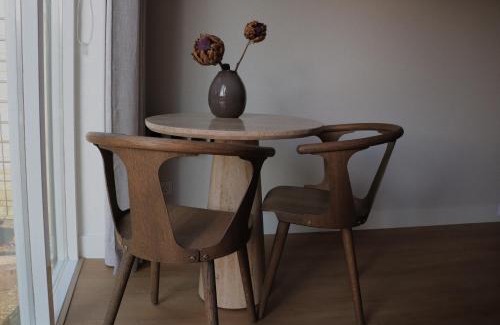 Den Burg Bed & Breakfast | Wol en Wijn Texel