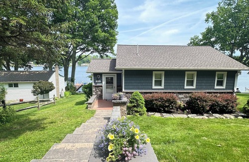 Wolcott Cottage | WOLCOTT NY Waterfront cottage rental on Port Bay seasonal available 2025