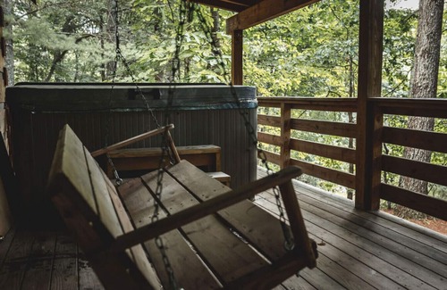 Purlear Cabin | Wolf Creek Cabin | Boone | Hot Tub