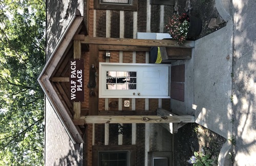 Pittsburg House | Wolf Pack place of Pomme de Terre Lake!