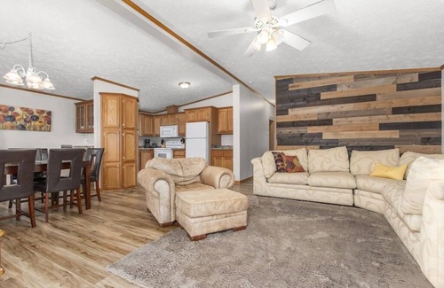 Fremont Cabin | Wolf River Cabin C, Freemont WI