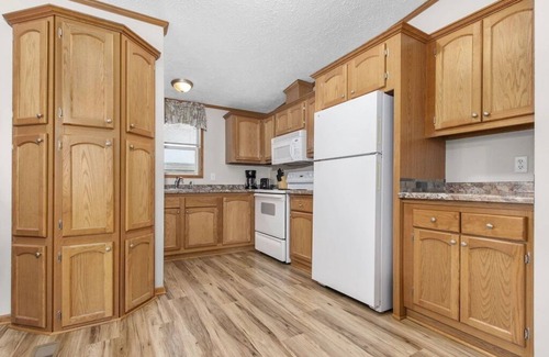 Fremont Cabin | Wolf River Cabin C, Freemont WI