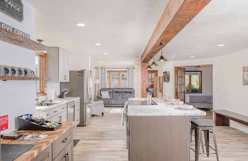 Fremont House | Wolf River Retreat - Sleeps 14