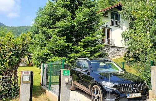 Sumece Villa | WOLF'S PLANE Luxury Isolated Mountain House for Digital Nomads