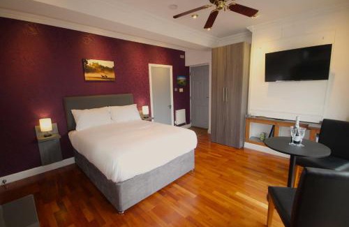 Bramcote House | Wollaton Park Hideaway