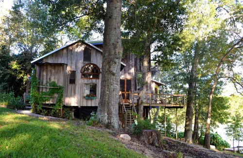Sunset Cottage | Women Waterfront Cottage-Retreat for the week or months.