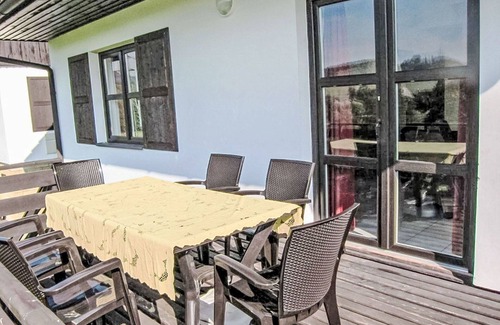 Starkov House | Wonderful private villa with WIFI, pool, TV, patio, pets allowed, panoramic view and parking