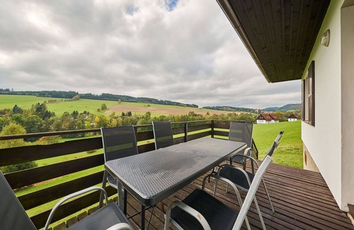 Starkov House | Wonderful private villa with WIFI, pool, TV, patio, pets allowed, panoramic view and parking