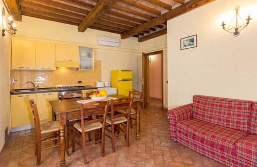 Rosignano Marittimo Apartment | Wonderful 58 sqm apartment with pool in the countryside just 3km from the beach