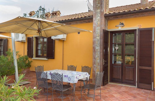 Rosignano Marittimo Apartment | Wonderful 58 sqm apartment with pool in the countryside just 3km from the beach