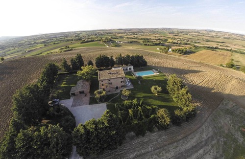Treia House | Wonderful B&b in Marche