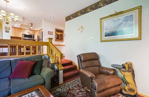 Killington Condo | Wonderful condo located near the pool and hot tub Highridge J6