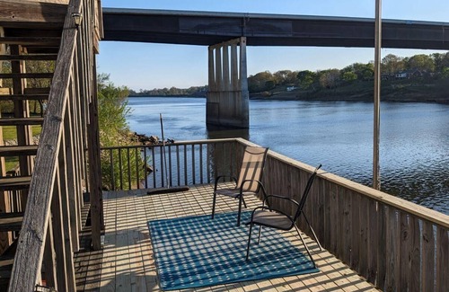 Morris Chapel Cottage | Wonderful cottage on the Tennessee River Crump Tn.