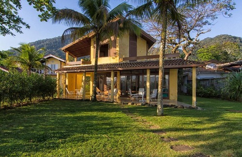 Lazaro House | Wonderful House Foot in the Sand