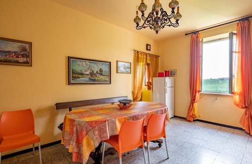 Vigliano d'Asti House | Wonderful private villa for 6 guests with terrace and pets allowed
