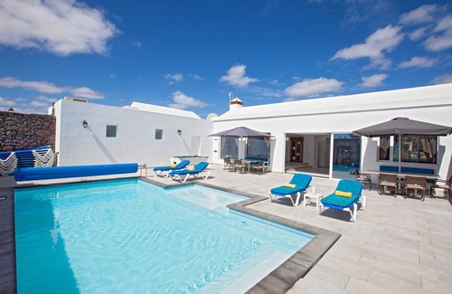 Los Mojones Villa | Wonderful Los Mojones Villa | Casa Penyas Blancas | Modern 6 bedroom Villa |.