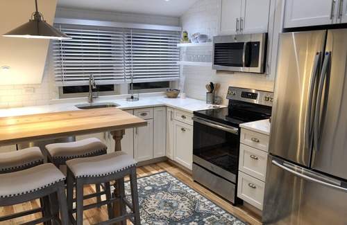 West of Town House | Wonderful Mid Island Gem
