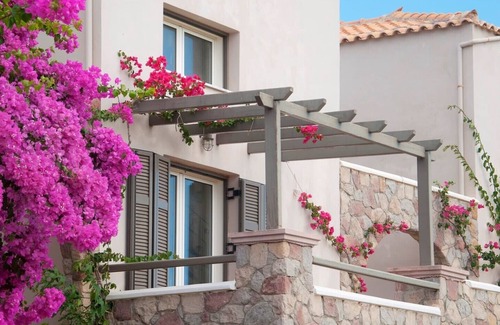 Neapoli Villa | Wonderful Neapoli Villa | Garden and Sea View Villa | 2 Bedrooms | Large.