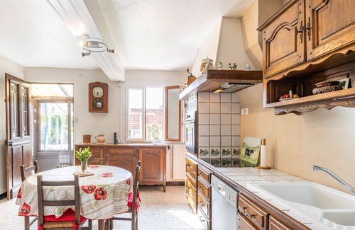 Mesnieres-en-Bray House | Wonderful private villa for 4 people with WIFI, TV, terrace, pets allowed and parking