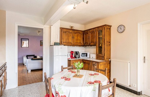 Mesnieres-en-Bray House | Wonderful private villa for 4 people with WIFI, TV, terrace, pets allowed and parking
