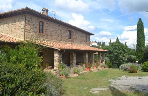 Montenero Villa | Wonderful private villa for 16 people with A/C, WIFI, private pool, TV, patio and pets allowed