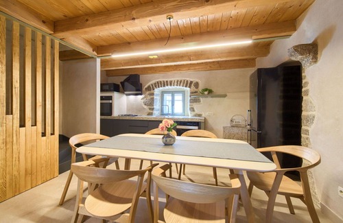 Nenadici House | Wonderful private villa for 6 guests with hot tub, private pool, A/C, WIFI, TV, terrace and park.